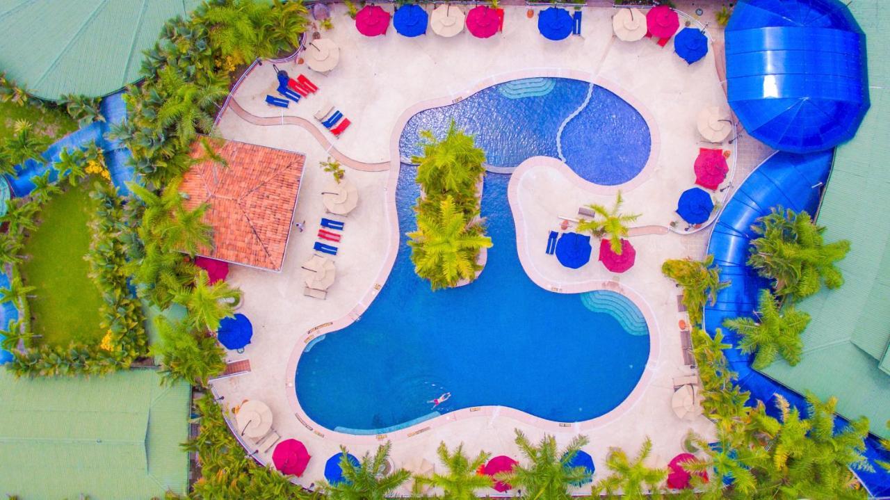 Hotel Casa Roland Golfito Resort エクステリア 写真