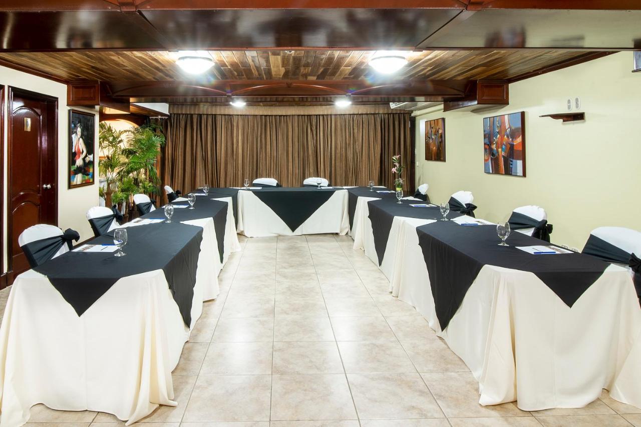 Hotel Casa Roland Golfito Resort エクステリア 写真