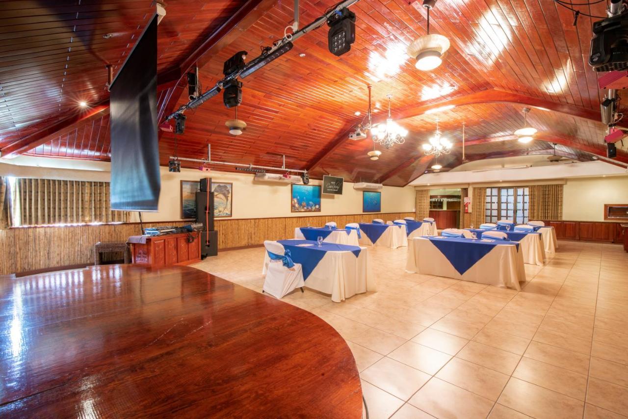 Hotel Casa Roland Golfito Resort エクステリア 写真