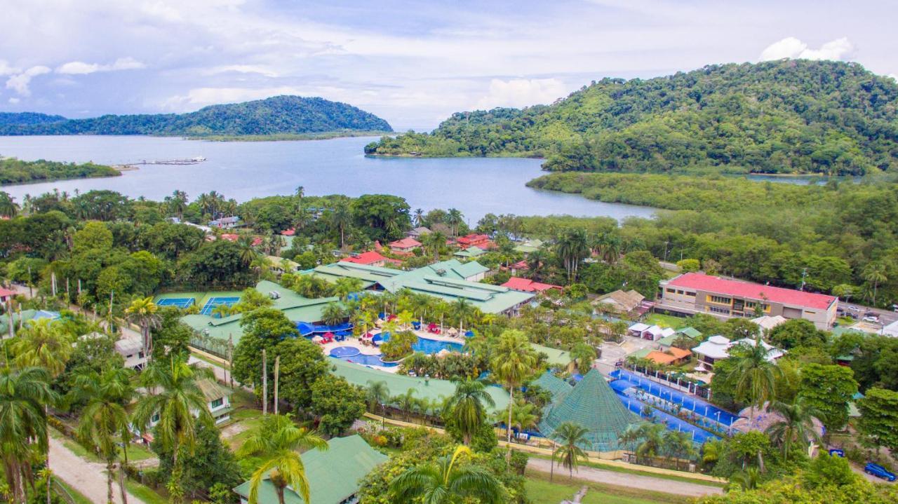 Hotel Casa Roland Golfito Resort エクステリア 写真