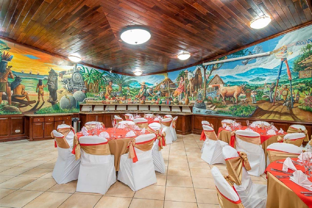 Hotel Casa Roland Golfito Resort エクステリア 写真