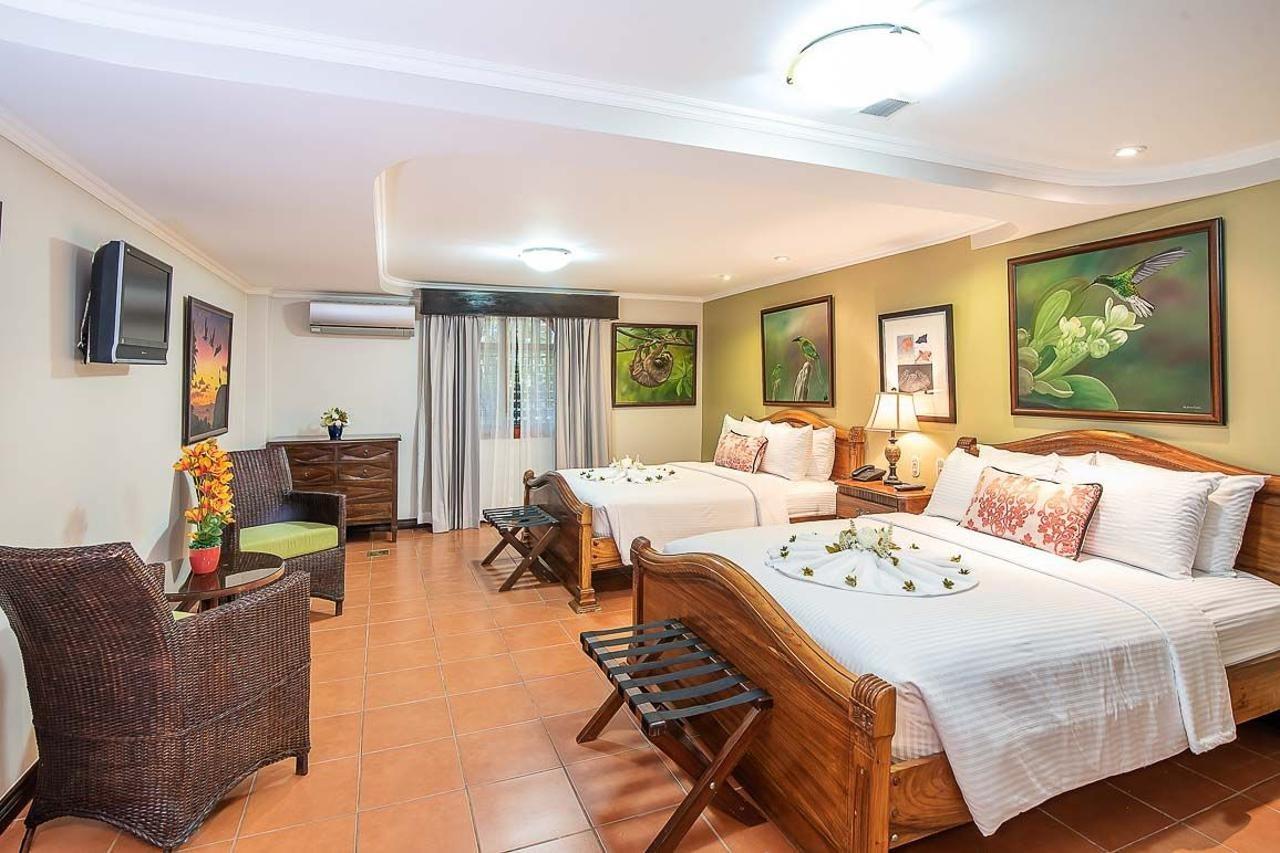 Hotel Casa Roland Golfito Resort エクステリア 写真