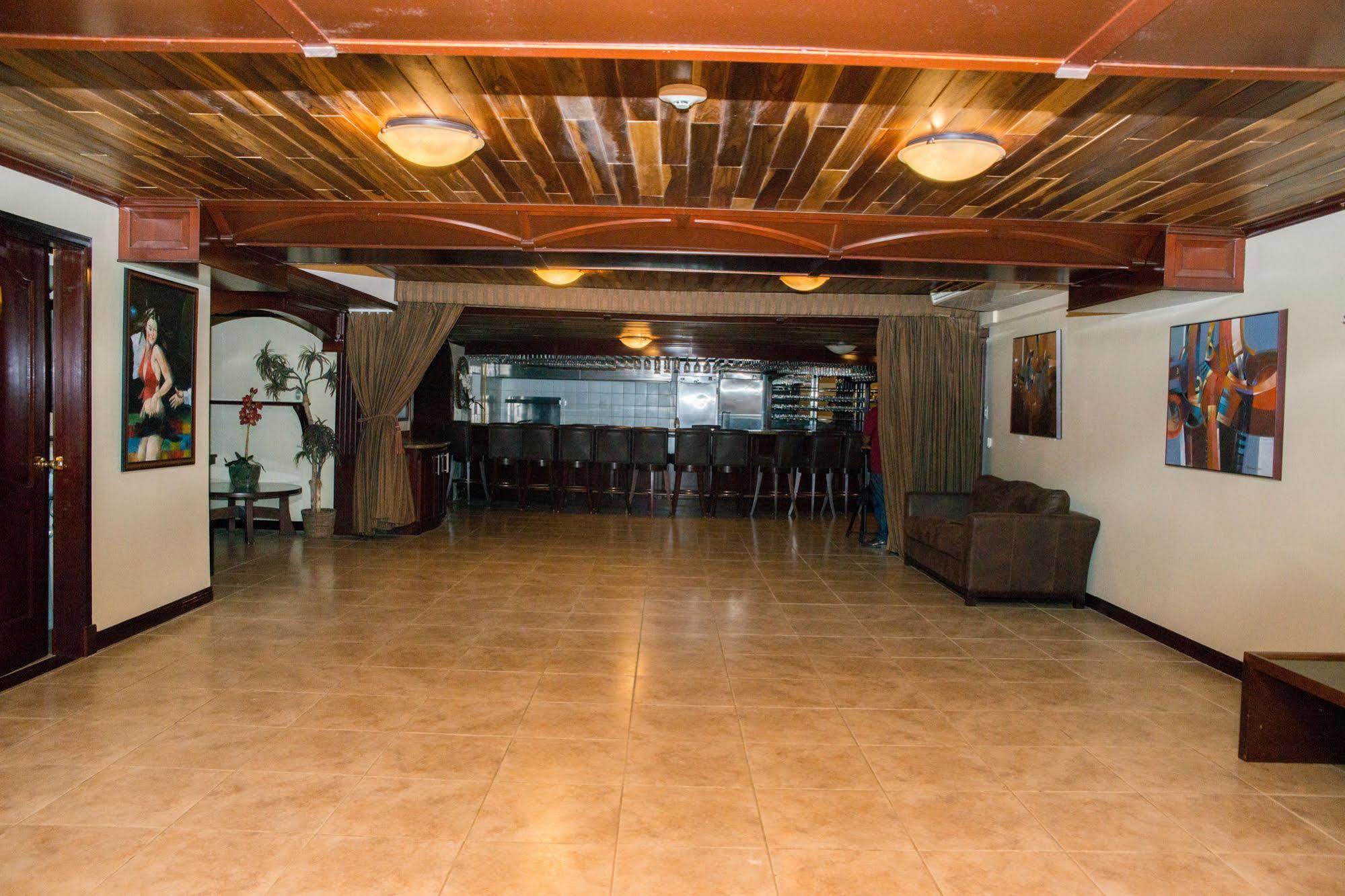 Hotel Casa Roland Golfito Resort エクステリア 写真